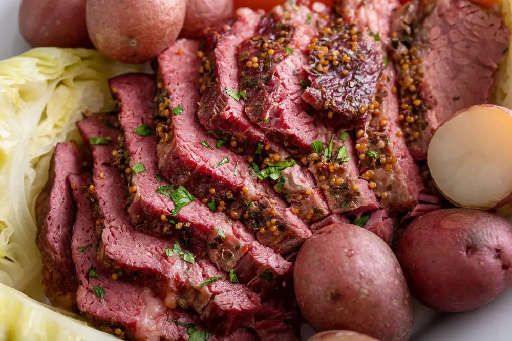 how to slice corned beef